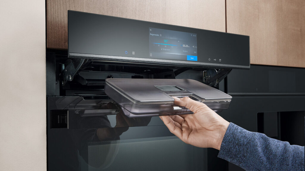 Réserve d'eau du four